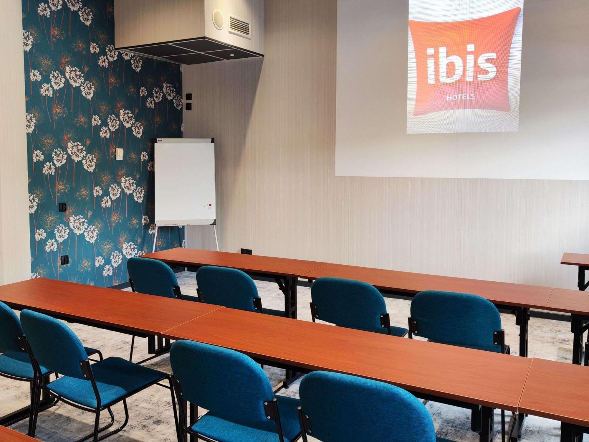 מלון Ibis Katowice - זברזה מראה חיצוני תמונה