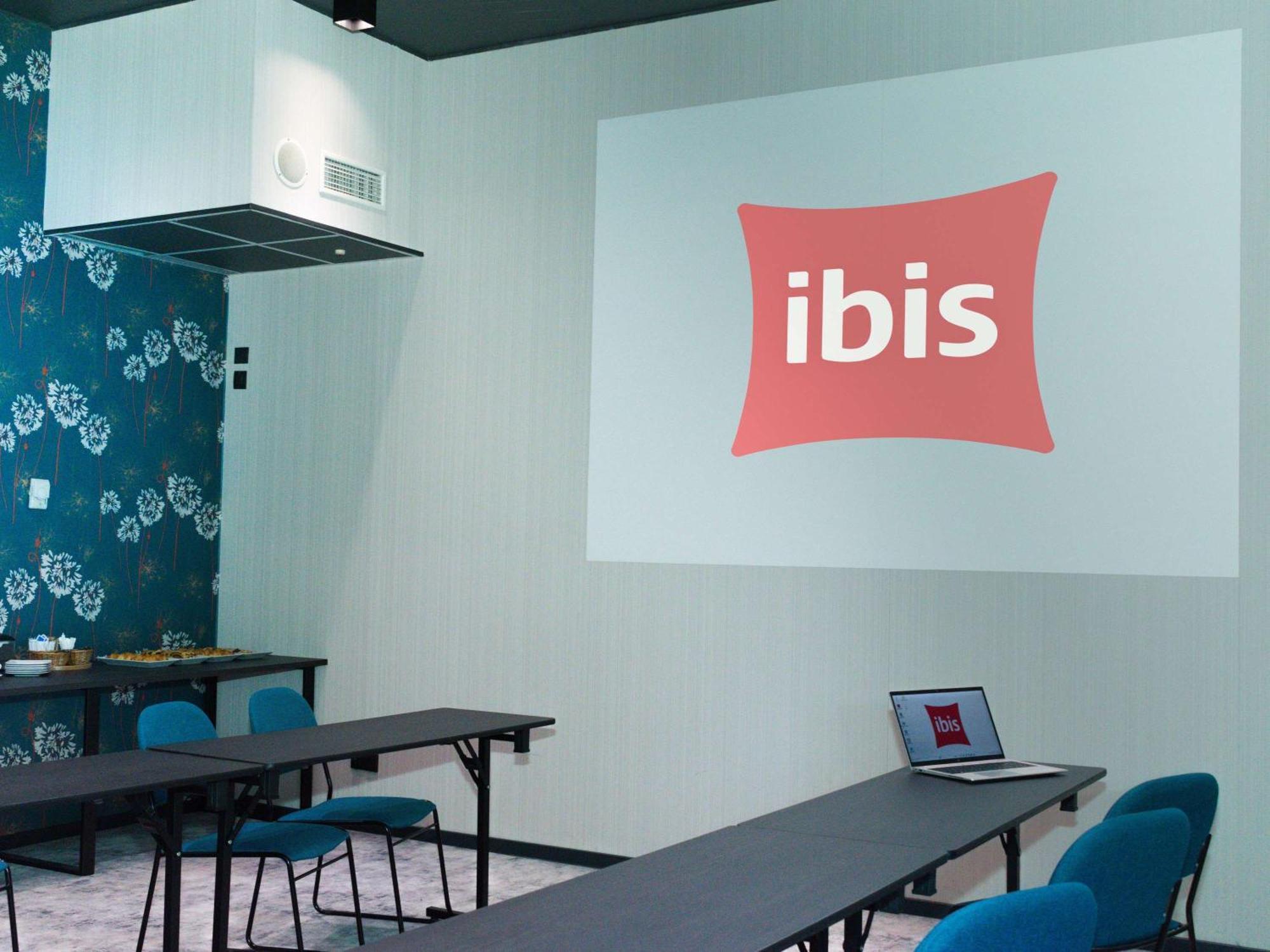 מלון Ibis Katowice - זברזה מראה חיצוני תמונה